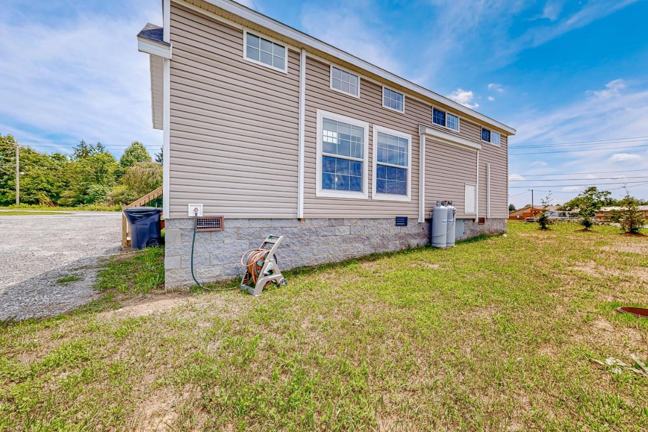 Tiny Charmer Hendersonville Bagian luar foto
